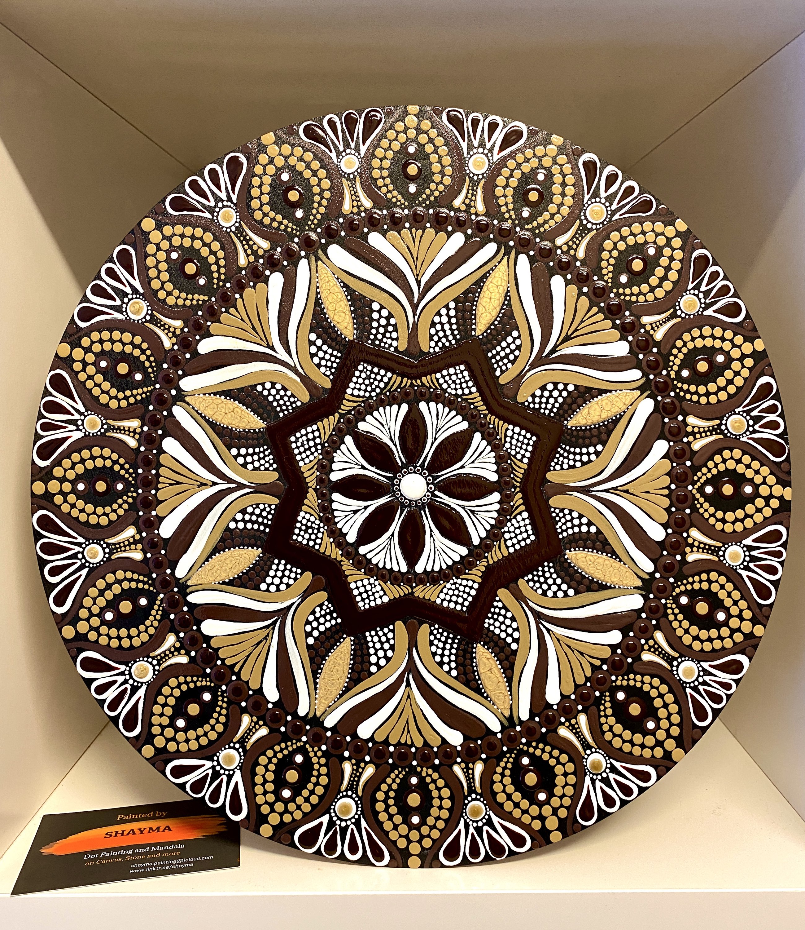 Mandala circle painting